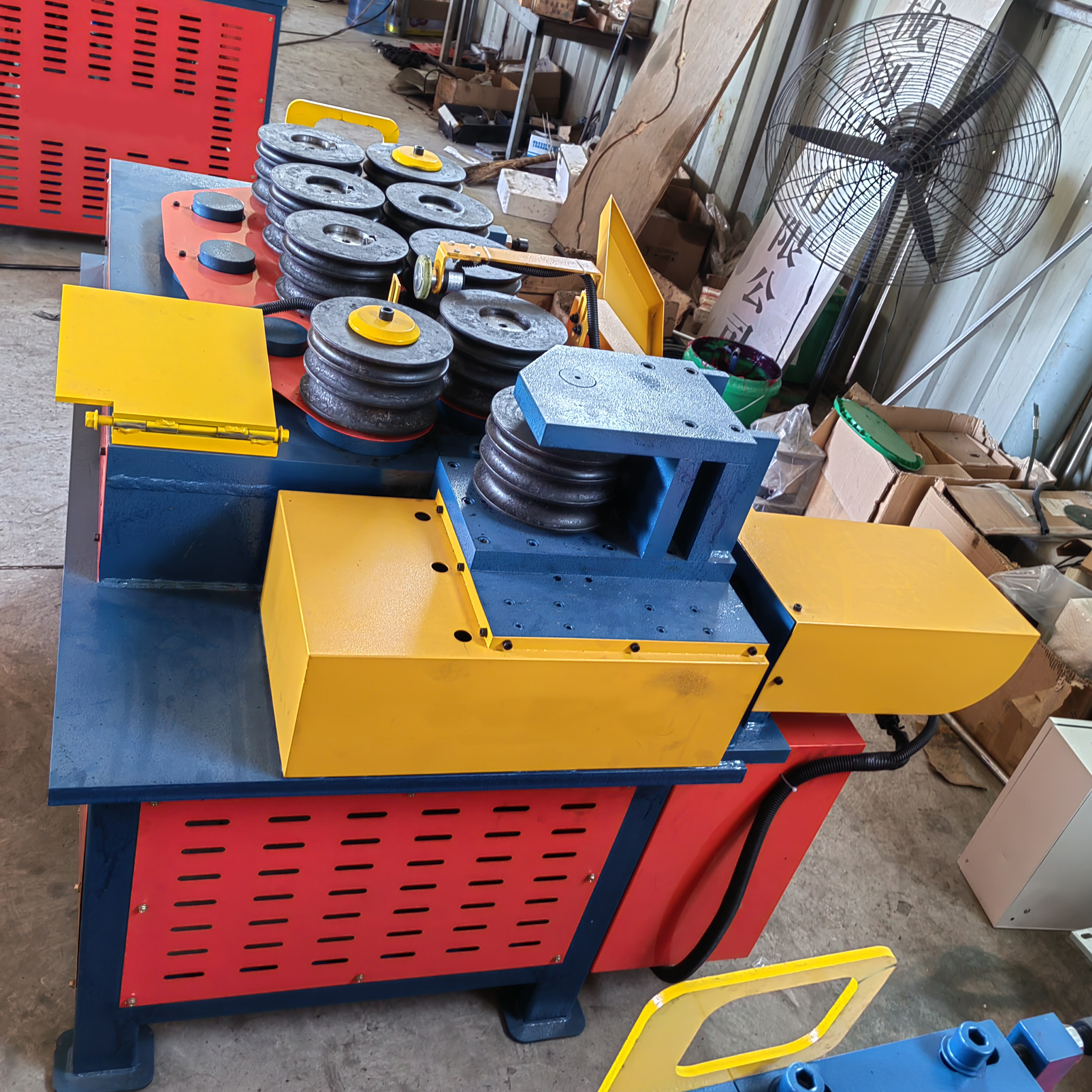wheel pipe bending machine